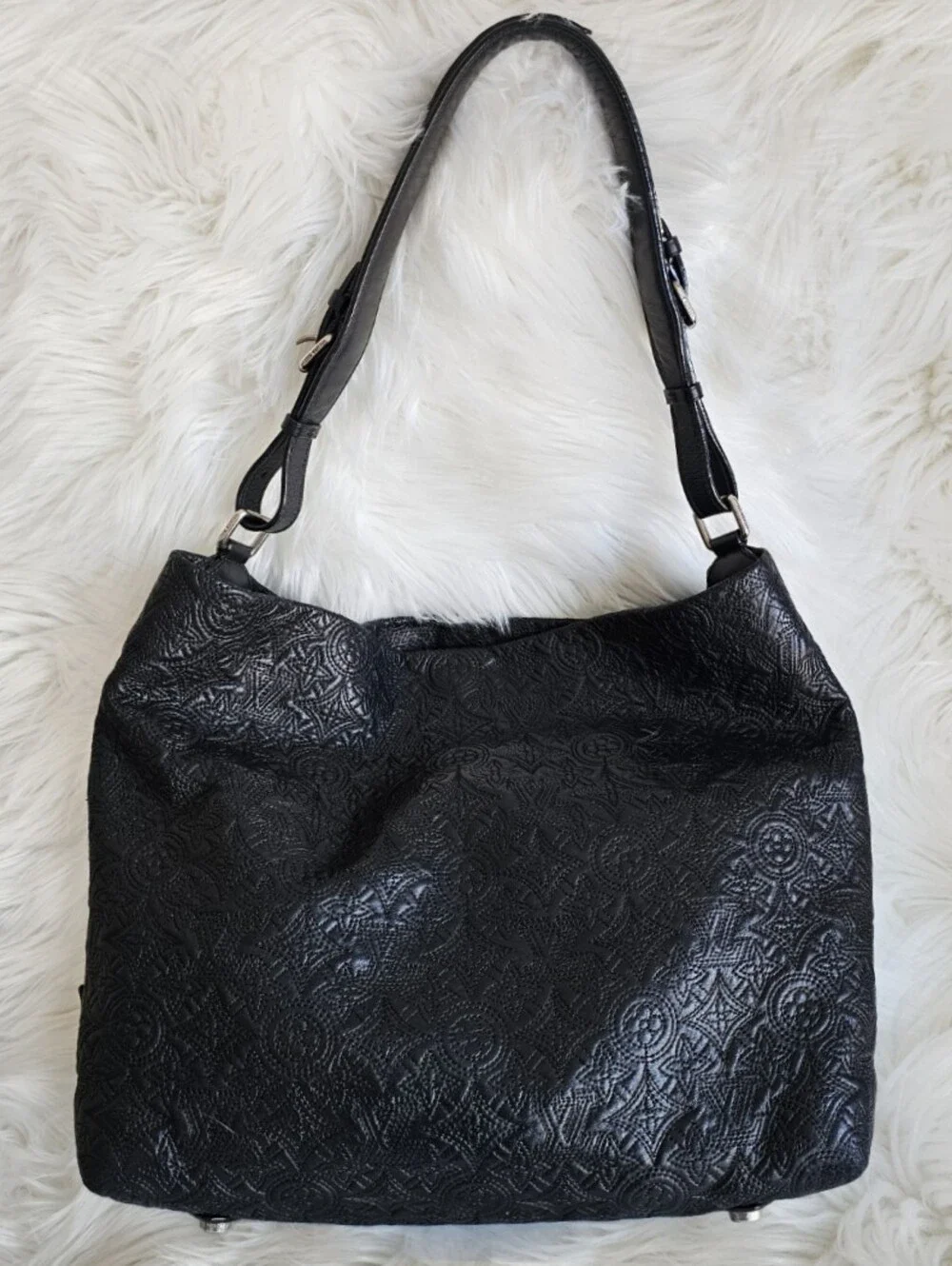 🖤 Louis Vuitton Altheia Hobo 🖤